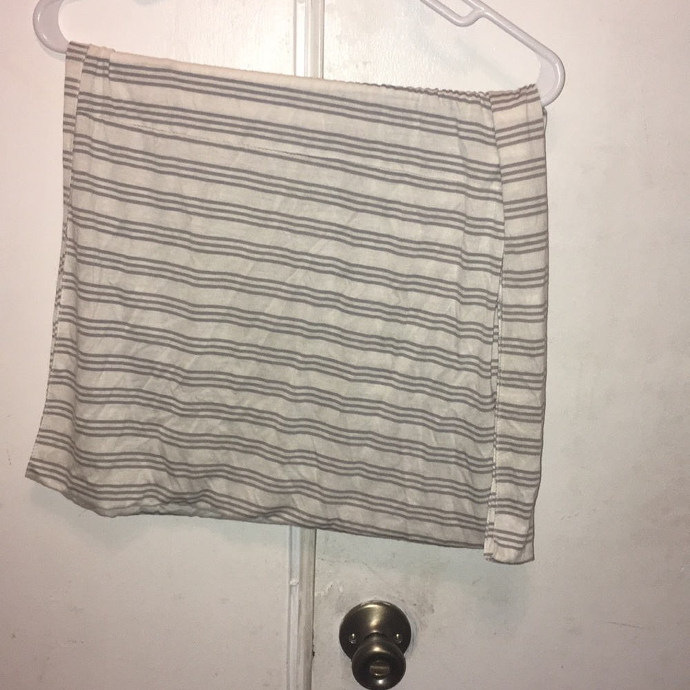 Charming Charlie Scarf grey and white
